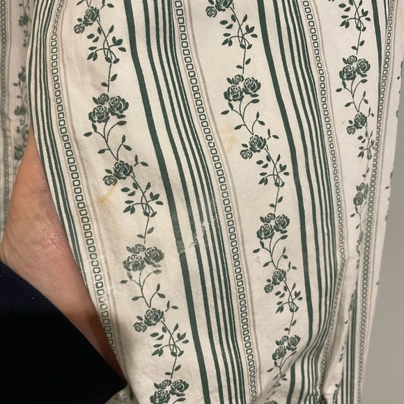 Women’s Cabela white and green striped button down shirt. Size L Regular - Picture 5 of 7